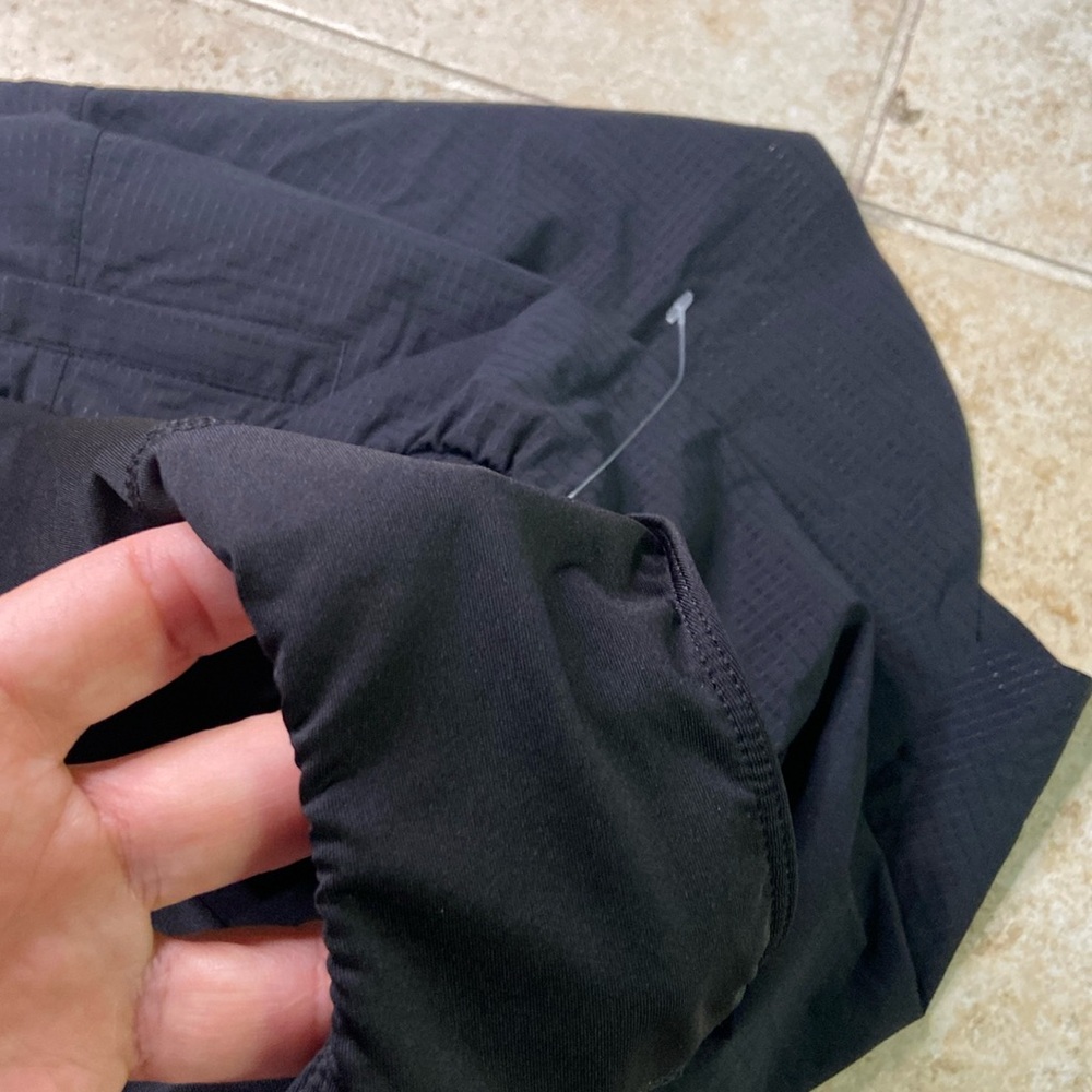 Y-3 Adidas Yohji Yamamoto Y-3 Logo-Printed Mid-Rise Running Shorts - Picture 15 of 15